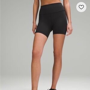 Lululemon Wunder Train High-Rise Short 6" black